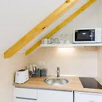 Shining Star Apartamento *