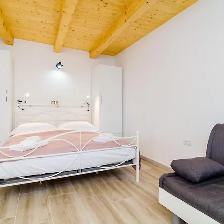 Shining Star Apartament