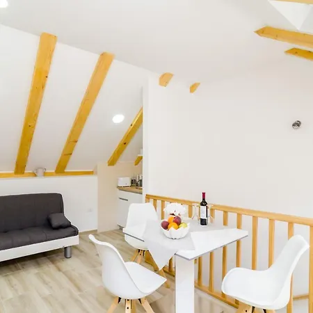Apartament Shining Star