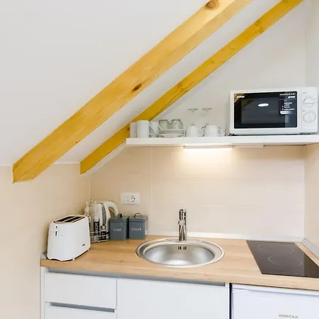 Shining Star Apartment *